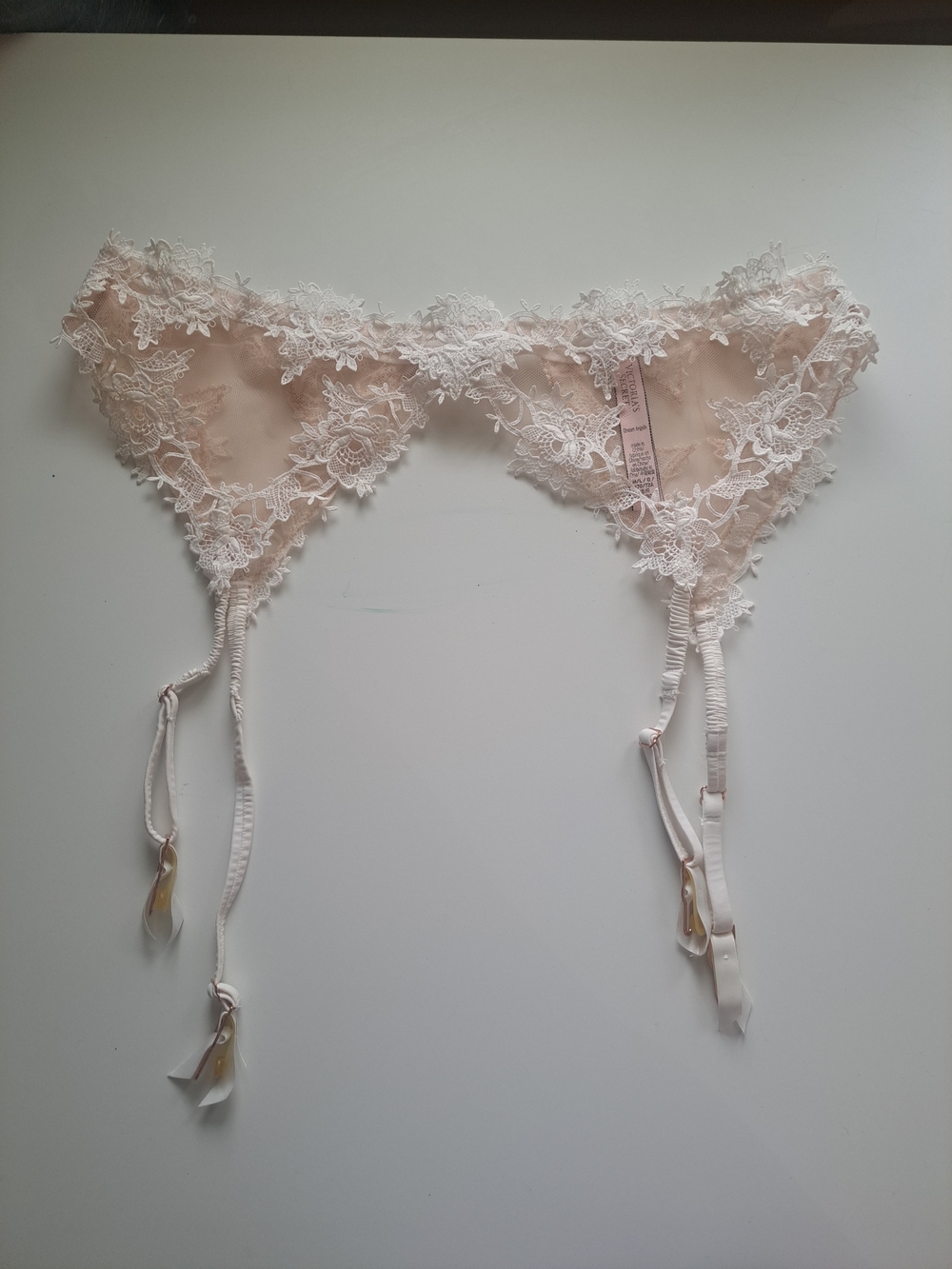 NWOT-Victoria's Secret Blush Lace Garter - Pale Pink- M